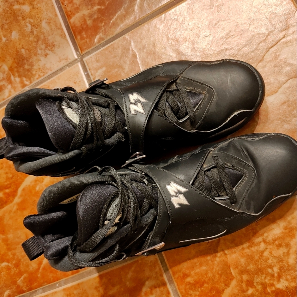 Jordan 8 Retro Chrome